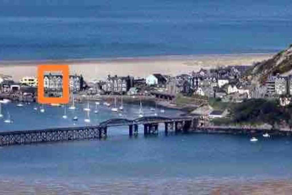 Harbourside 2 Bed Apartment, Barmouth Bridge Views Экстерьер фото