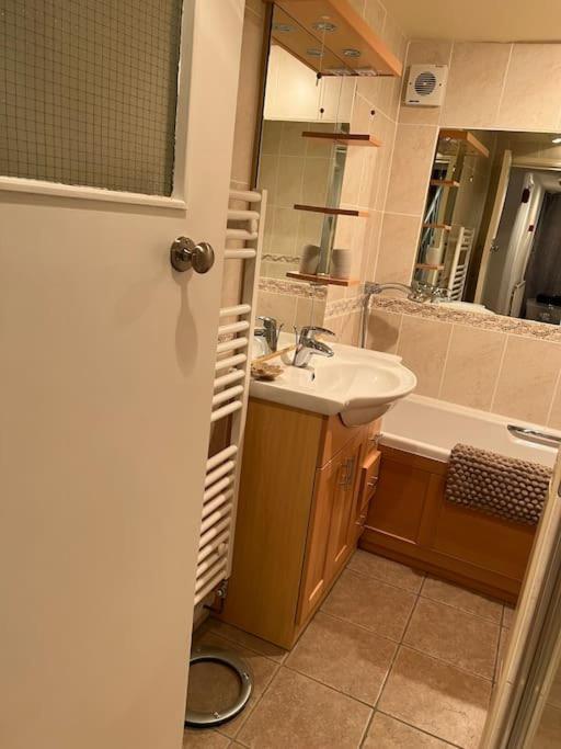 Harbourside 2 Bed Apartment, Barmouth Bridge Views Экстерьер фото